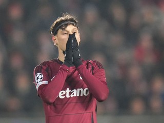 Hráč Sparty Veljko Birmančević.