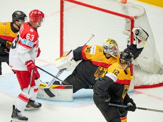 Fotka zo zápasu Nemecko - Dánsko na MS v hokeji 2025.