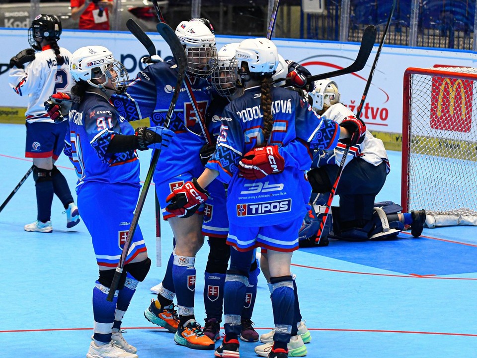 Hráčky Slovenska Lucia Martincová, Nina Štrbáková, Laura Hambálková a Sofia Podoláková