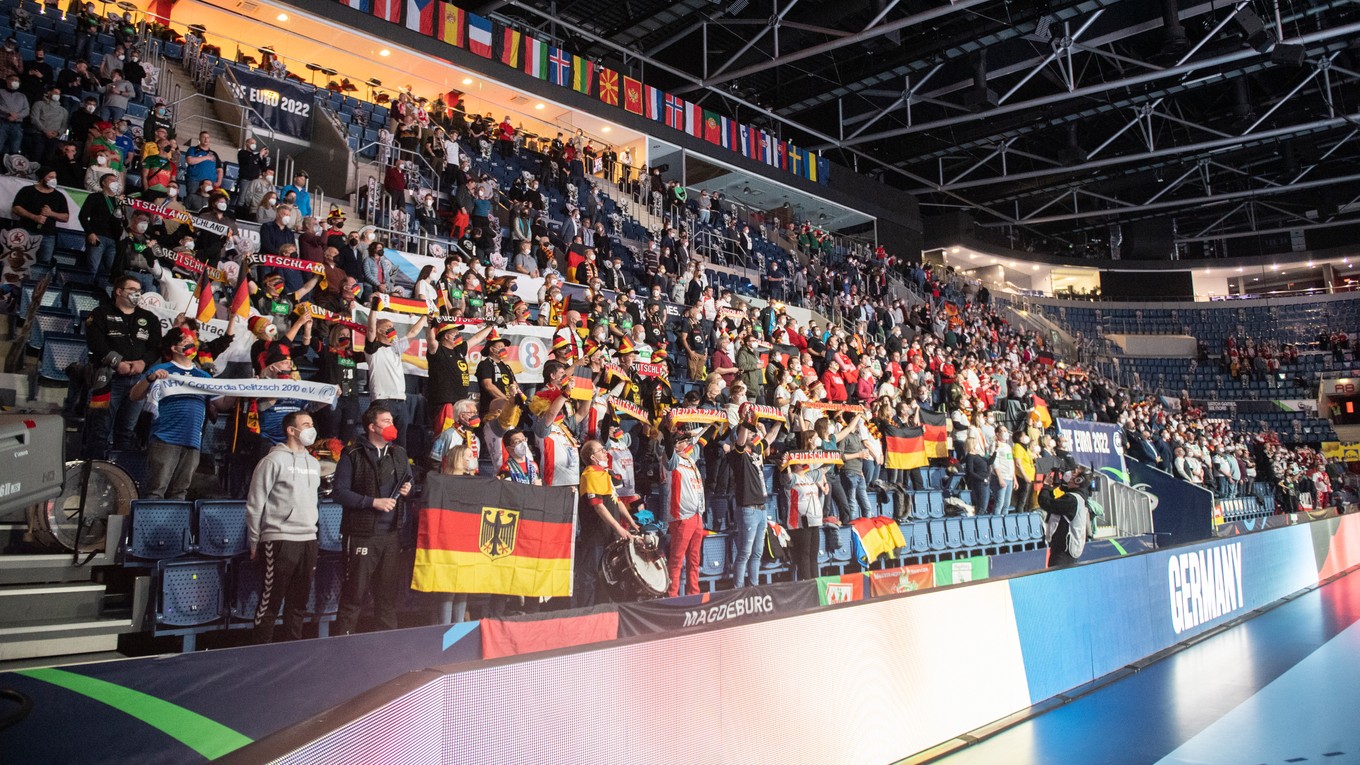 Fanúšikovia Nemecka na ME v hádzanej 2022.