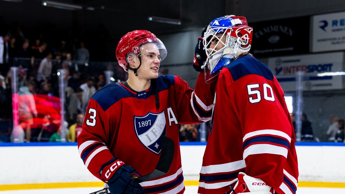 Rastislav Eliáš (vpravo so spoluhráčom Helsínk)