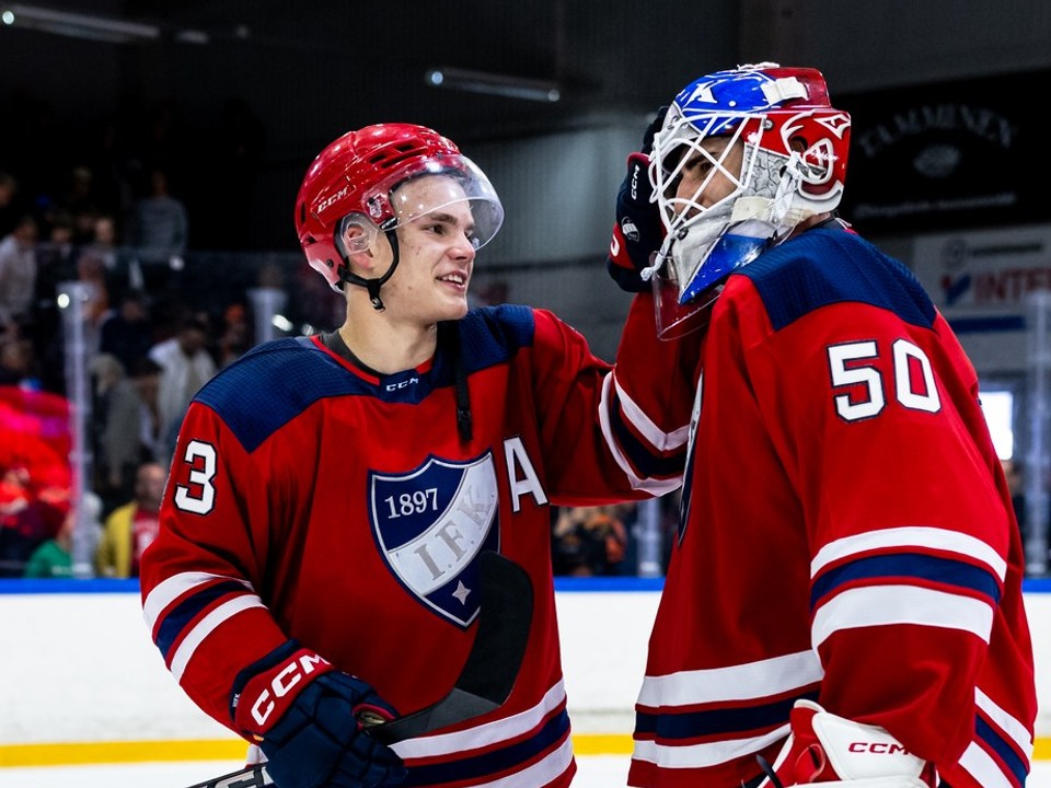 Rastislav Eliáš (vpravo so spoluhráčom Helsínk)