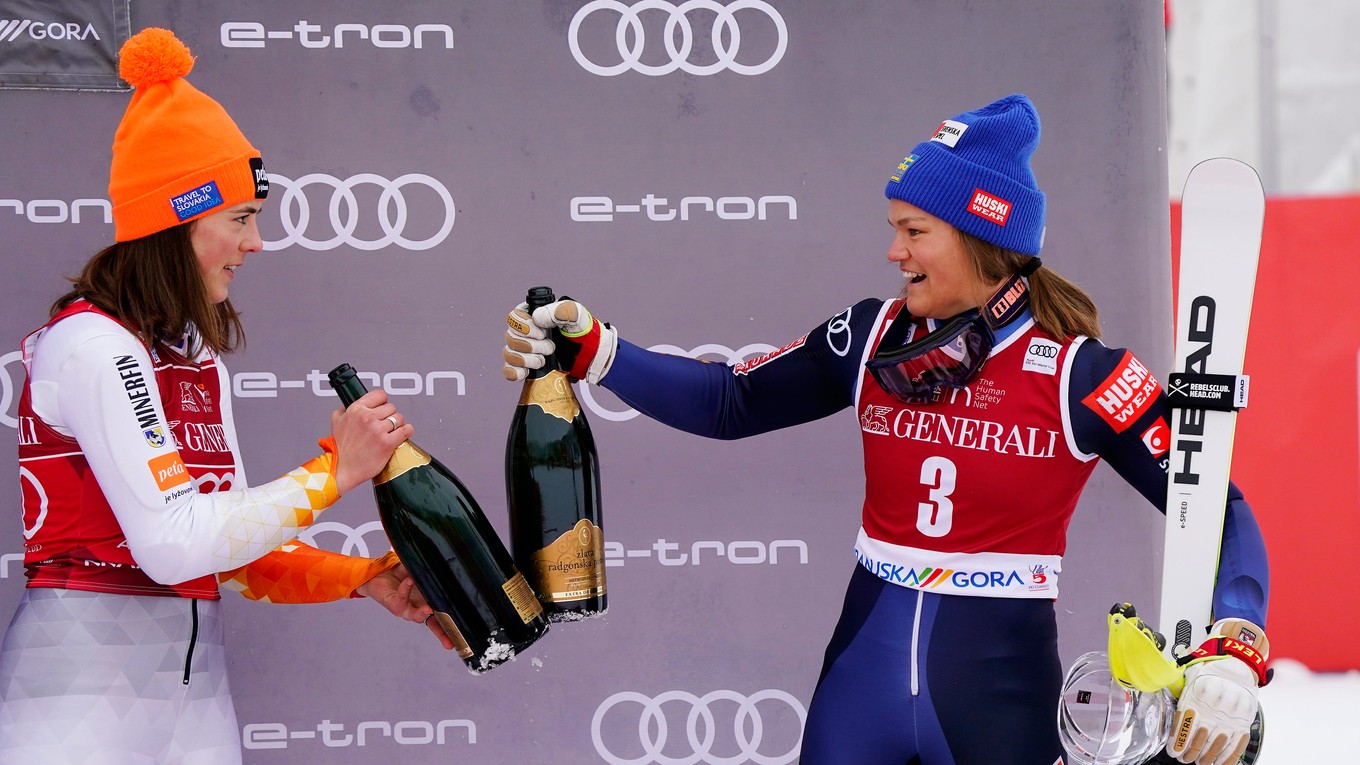 Petra Vlhová s Annou Swennovou-Larssonovou.