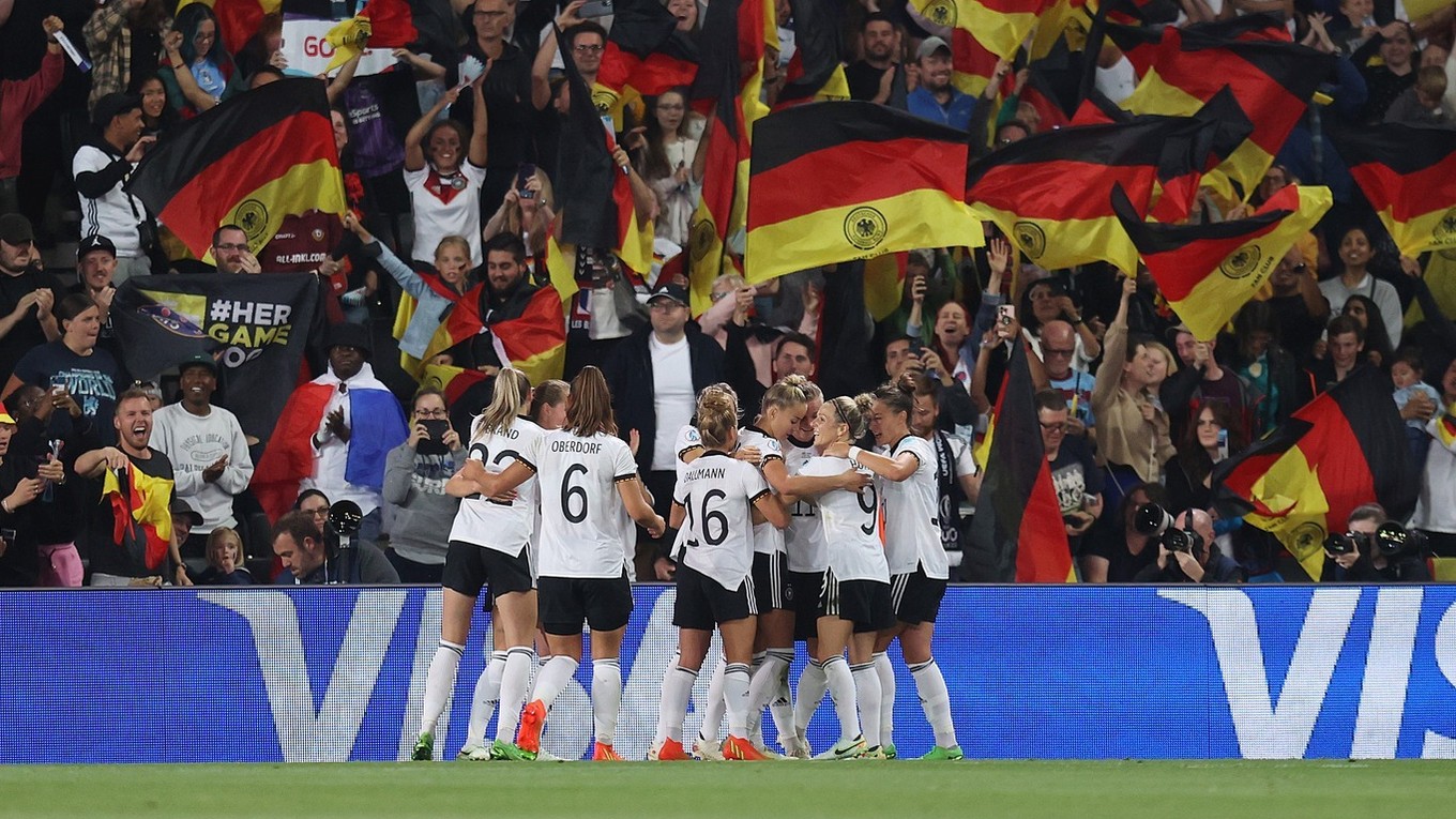 Futbalistky Nemecka oslavujú postup do finále ME žien 2022.