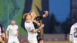 Momentka zo zápasu Černihiv - Metalist.