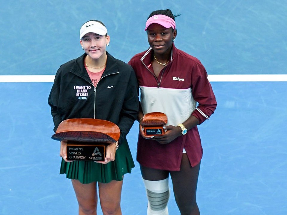 Mirra Andrejevová a Victoria Mboková. 