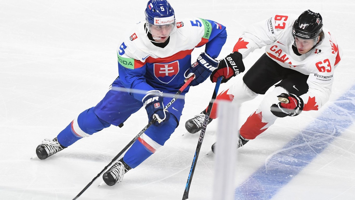 Šimon Nemec sa pridal na MS v hokeji 2023 k slovenskej reprezentácii pred zápasom s Kanadou.