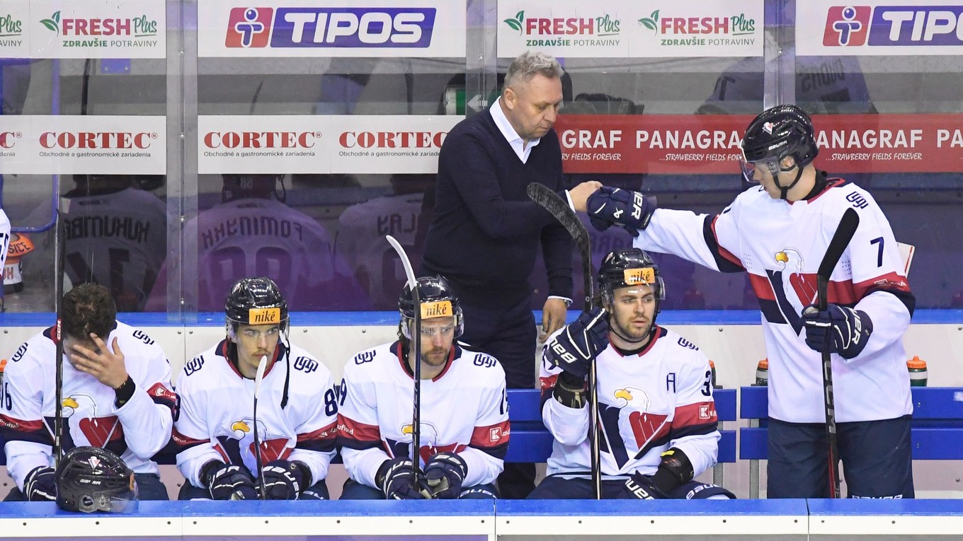 Striedačka HC Slovan Bratislava.