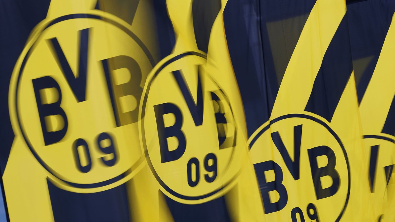 Na archívnej snímke z 25. novembra 2024 logo Borussie Dortmund v Dortmunde.