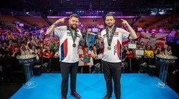 Michael Smith a Luke Humphries s titul vo Svetovom pohári v šípkach. 