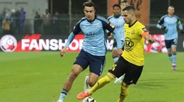 David Strelec a Kristián Koštrna v zápase Podbrezová - Slovan Bratislava. 