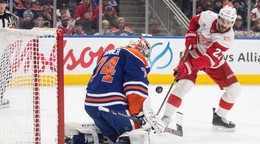 Michael Rasmussen a Stuart Skinner.