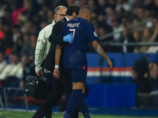 Zranenie hviezdneho hráča PSG Kyliana Mbappého. 