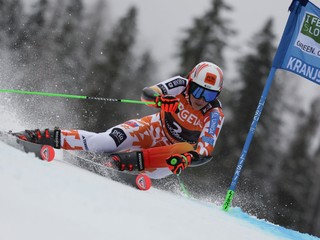 Petra Vlhová na trati obrovského slalomu v Kranjskej Gore.