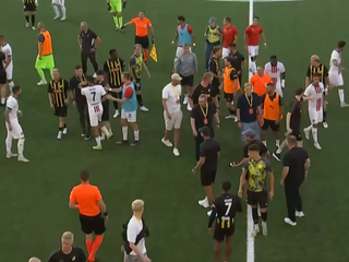Hromadná potýčka po zápase BK Häcken - Spartak Trnava. 