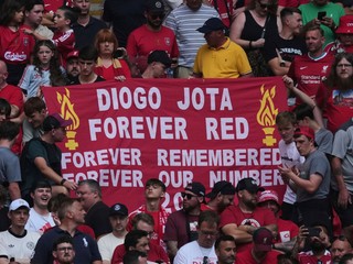 Fanúšikovia Liverpoolu. 