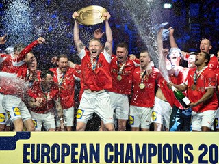 Dáni oslavujú majstrovský titul