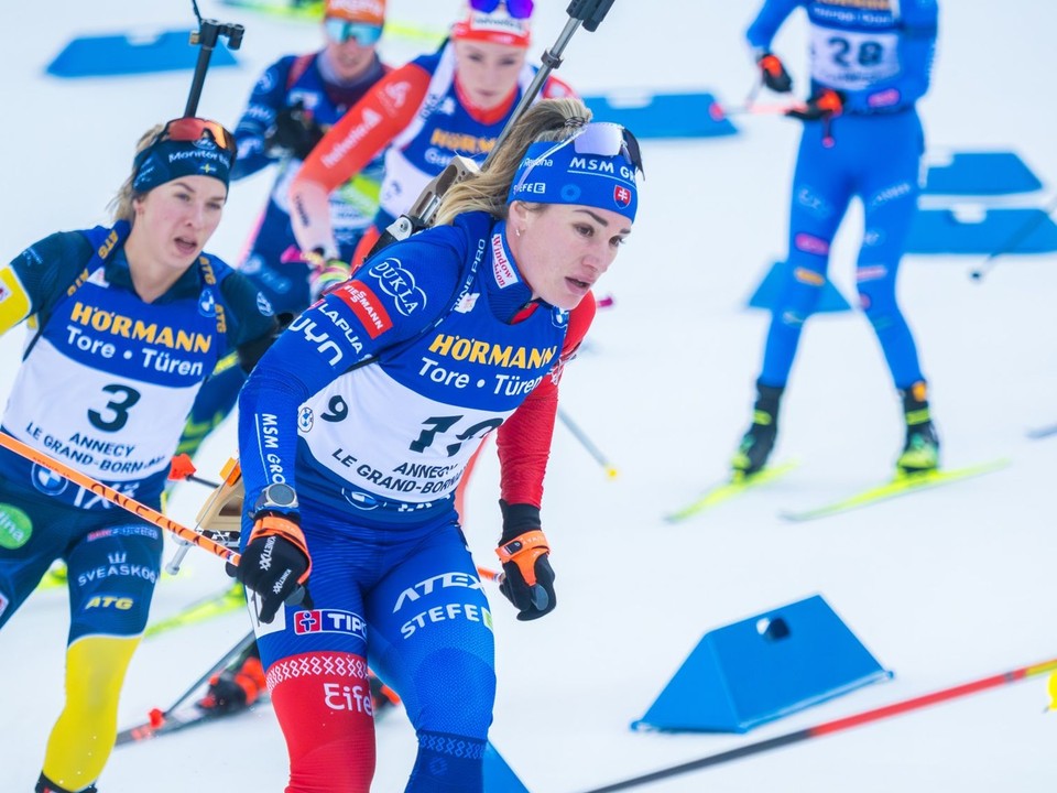 ONLINE: Preteky s hromadným štartom žien v Novom Meste na Morave - Svetový pohár v biatlone.