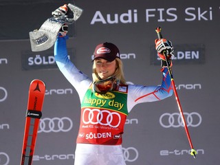 Mikaela Shiffrinová po tom, ako vyhrala obrovský slalom v Söldene.