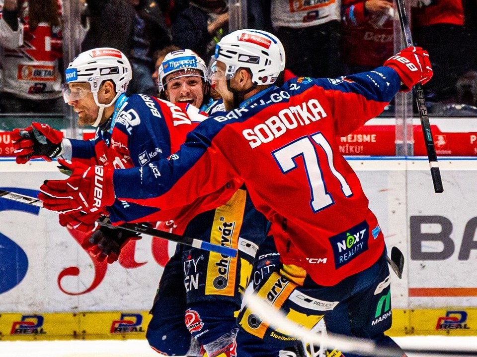 Hokejisti HC Dynamo Pardubice.