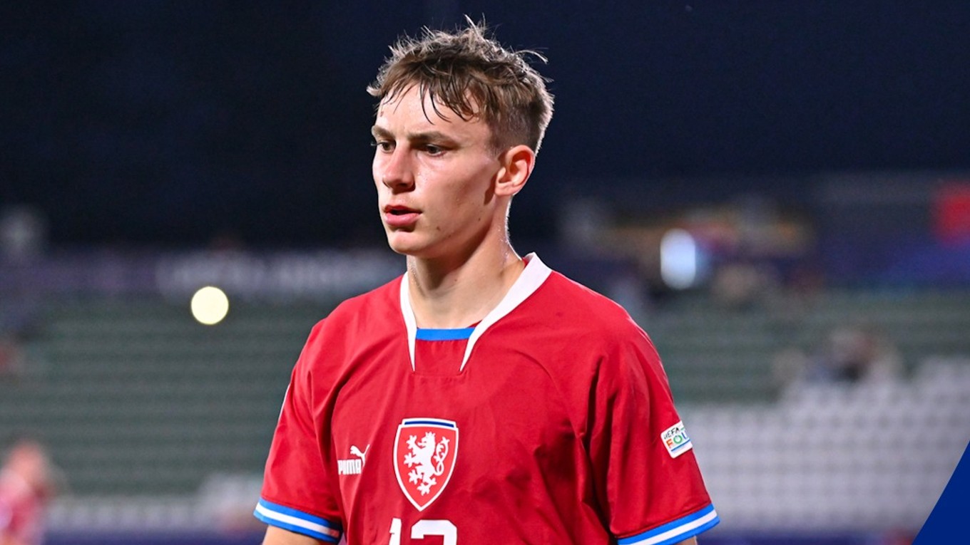 Sklamaný český futbalista Kryštof Daněk. 