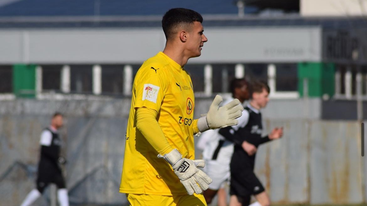 Z Pohronia ho vyhodili, bol zdrvený. Mladý brankár vychytal v Česku päť núl po sebe