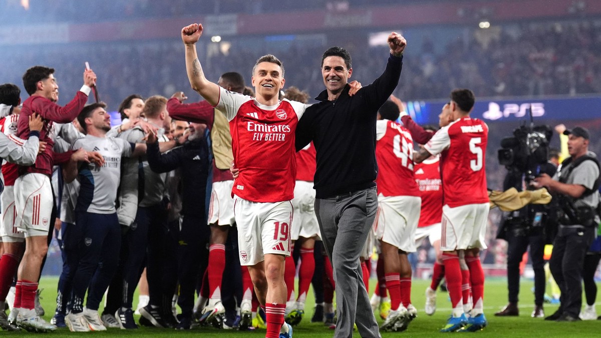Majstrovské oslavy sa môžu začať. Manchester City zlyhal a Arsenal má istý titul