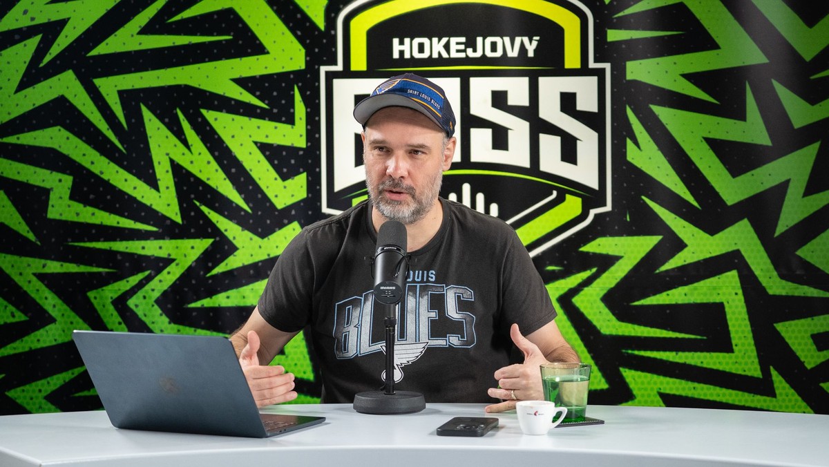 Filip Hudec počas nahrávania podcastu Hokejový BOSS NHL.