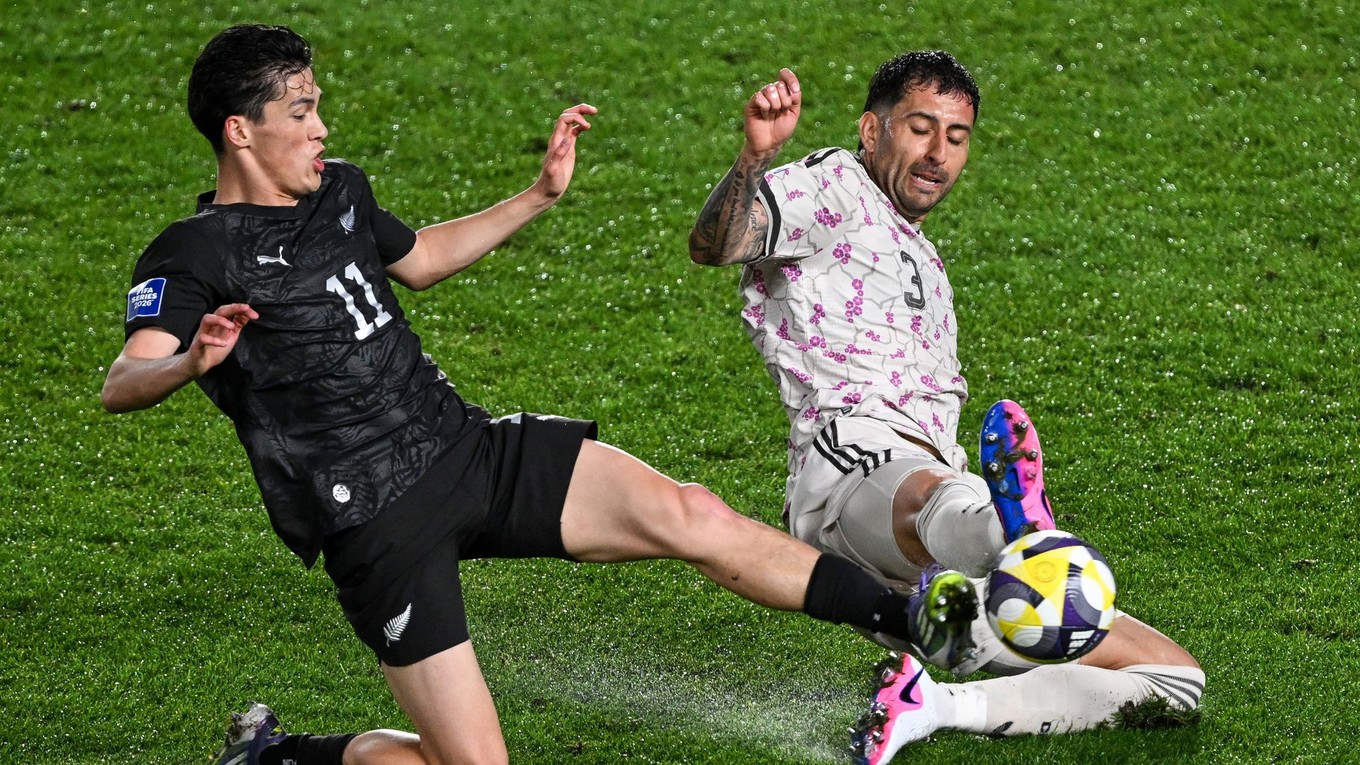 Elijah Just (vľavo) z Nového Zélandu a Guillermo Maripan z Čile