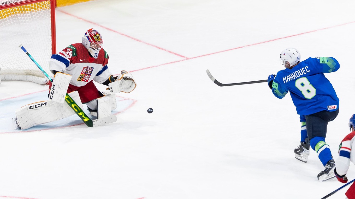 Marcel Mahkovec strieľa víťazný gól proti Česku.