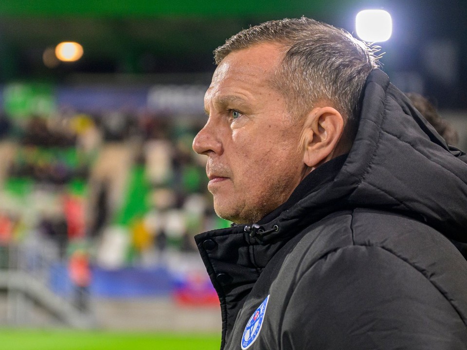 Na snímke hlavný tréner slovenskej futbalovej reprezentácie do 21 rokov Jaroslav Kentoš.