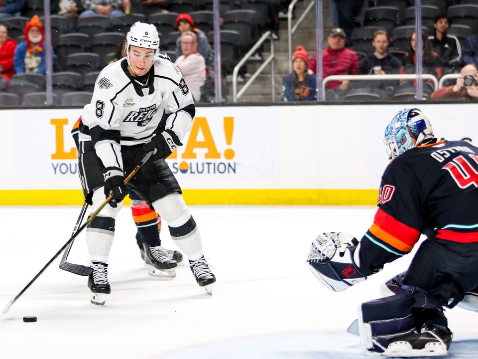 Martin Chromiak strieľa gól.