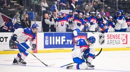 Ján Chovan sa teší po strelenom góle v zápase Slovensko - USA v súboji o bronz na MS v hokeji do 18 rokov 2025.