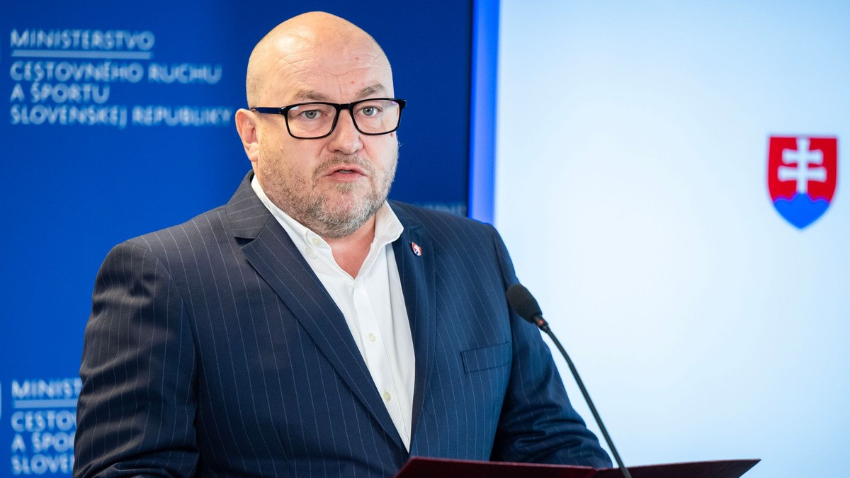 Minister cestovného ruchu a športu SR Rudolf Huliak 