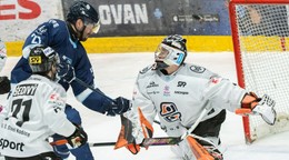 Brankár Košíc Dominik Riečický v semifinále proti Slovanu Bratislava.