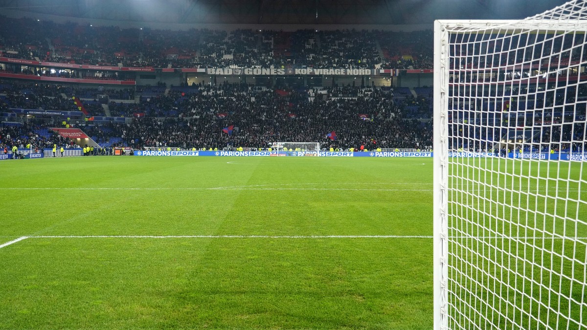 Ils n’ont pas terminé le match Lyon – Marseille.  Le ministre des sports réagit à l’incident en Ligue 1