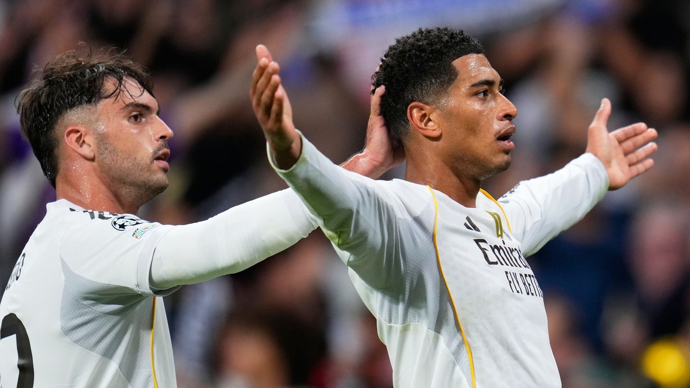 Jude Bellingham (vpravo) sa teší z gólu v zápase Ligy majstrov Real Madrid - Juventus Turín.