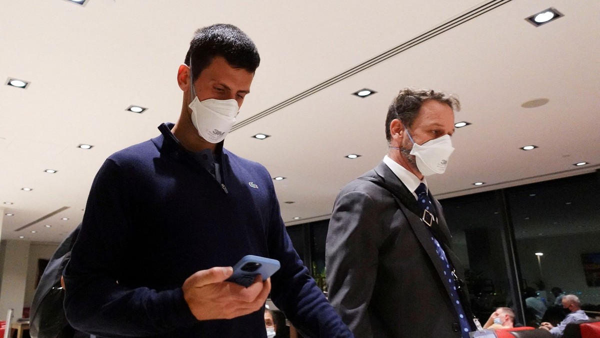 Novak Djokovic Claims Food Poisoning with Heavy Metals Before Australia Deportation