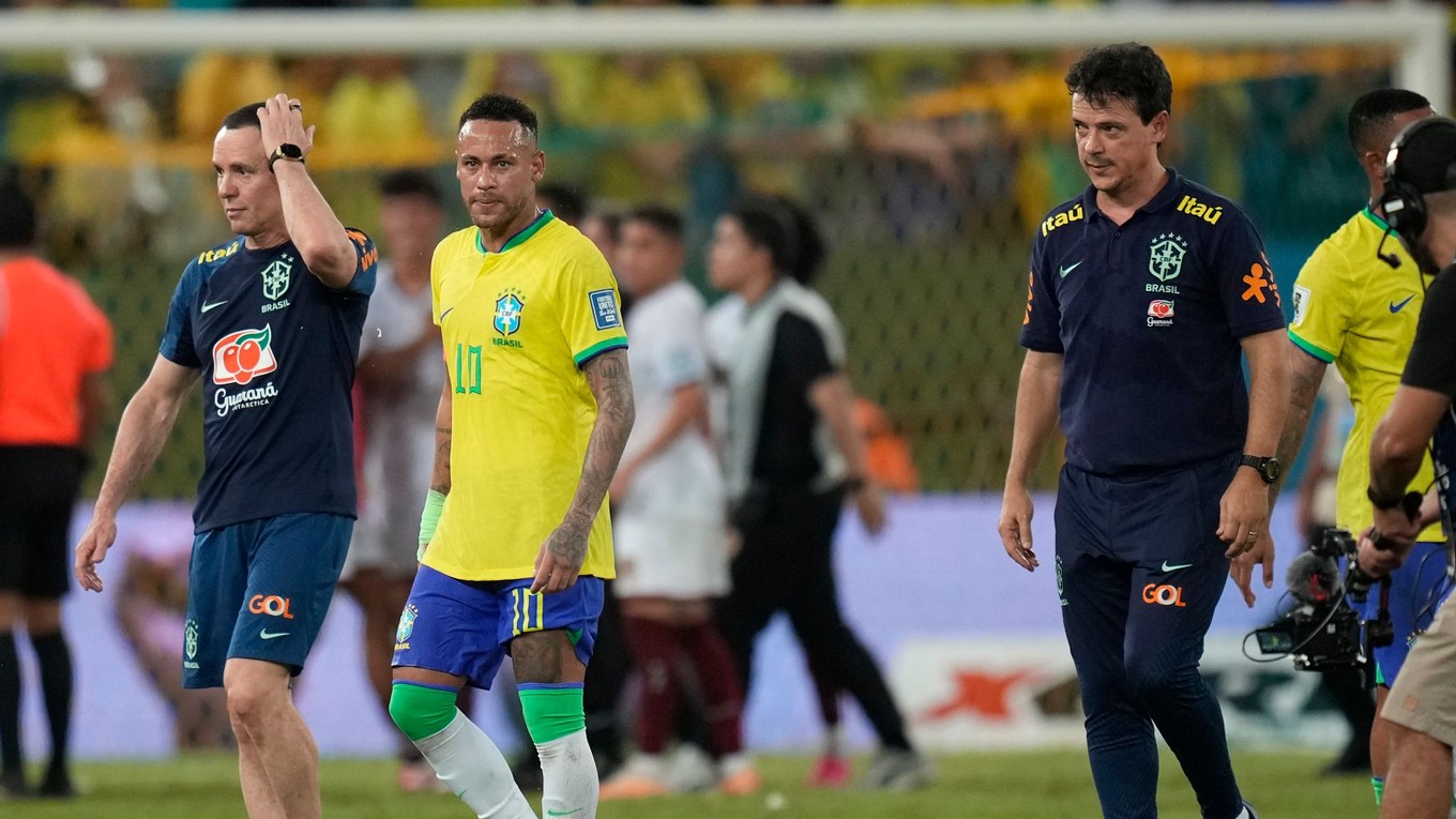 Neymar v drese Brazílie.