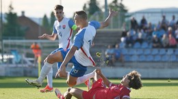 Zľava Mário Sauer, Nino Marcelli a Doru Calestru v prípravnom zápase Slovensko U21 - Moldavsko U21.