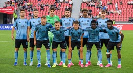 Na snímke základná zostava Slovana pred prvým zápasom 2. predkola Ligy majstrov FC Iberia 1999 Tbilisi - ŠK Slovan Bratislava 21. júla 2026 v Tbilisi.