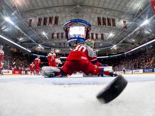 Momentka zo zápasu Kanada - Česko na MS U20.