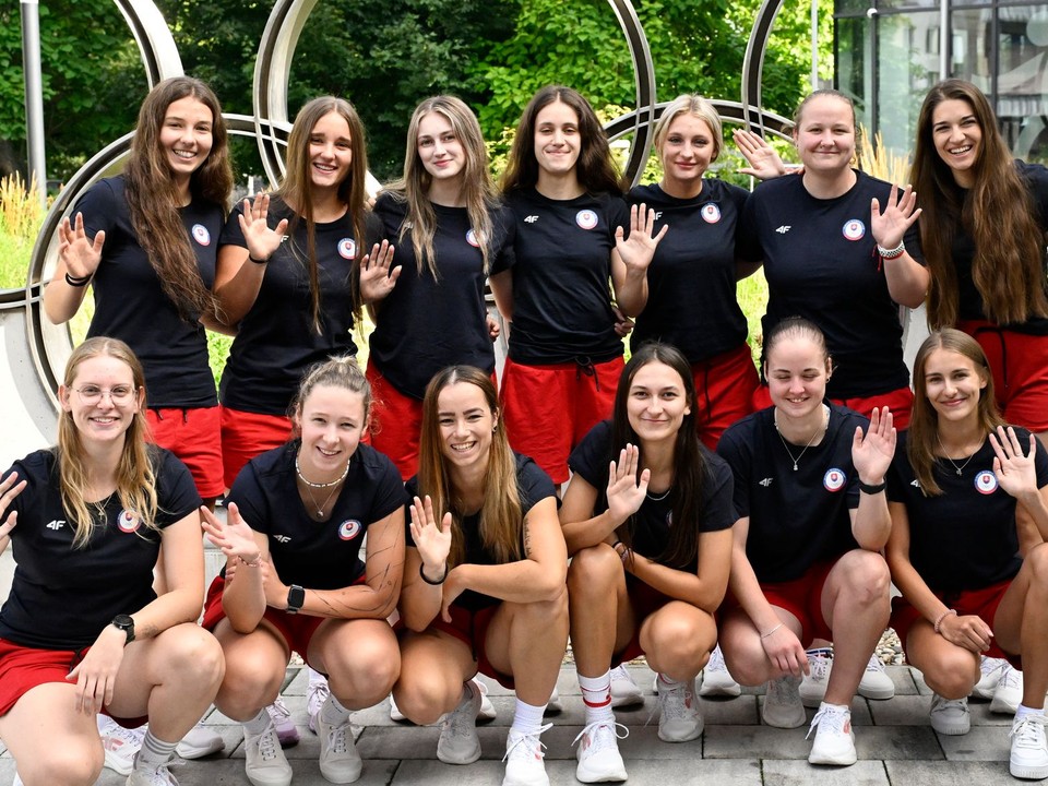 Slovenské florbalové reprezentantky počas odchodu na Svetové hry do Číny.