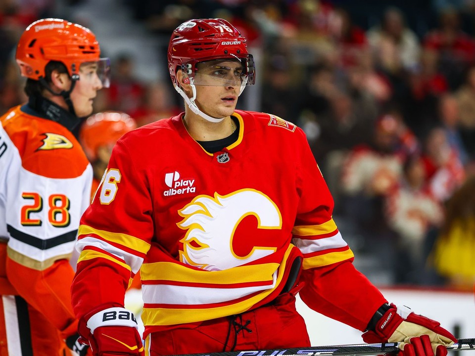 Martin Pospíšil v drese Calgary Flames.