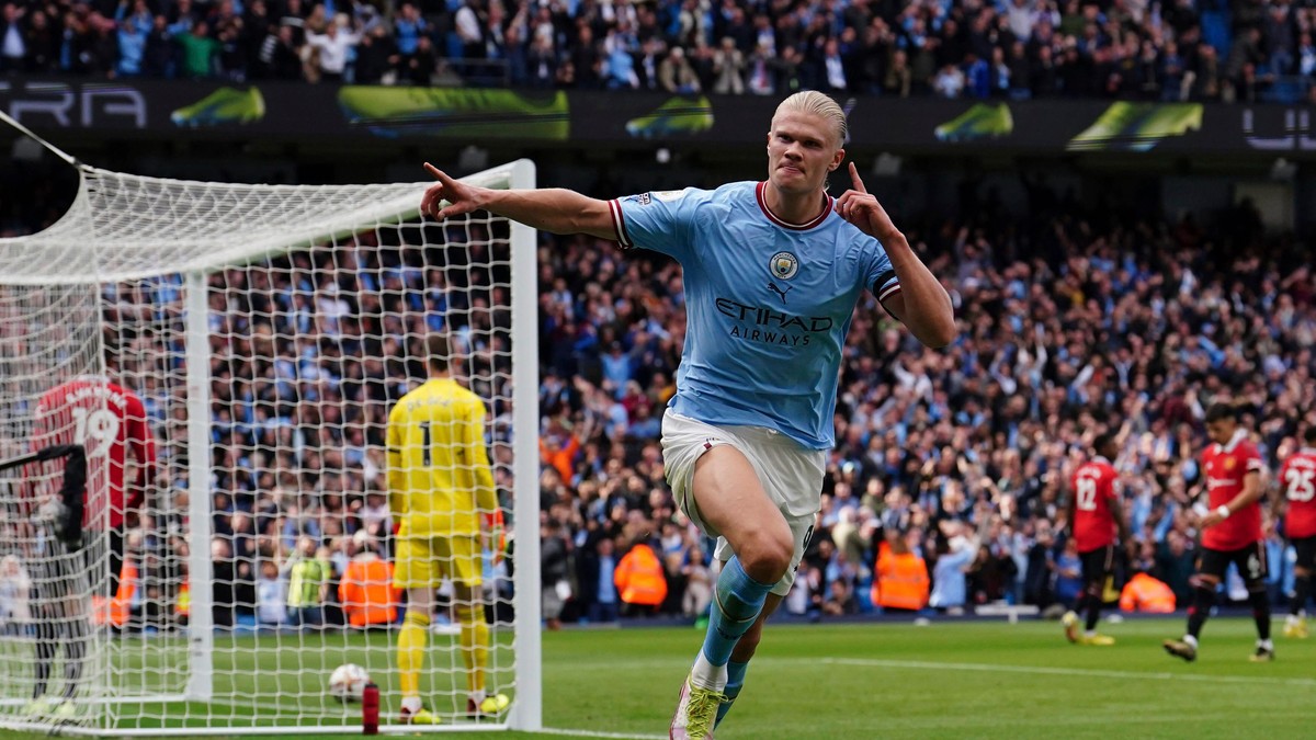 XAA-Desporto - PREMIER LEAGUE Manchester City escorrega no