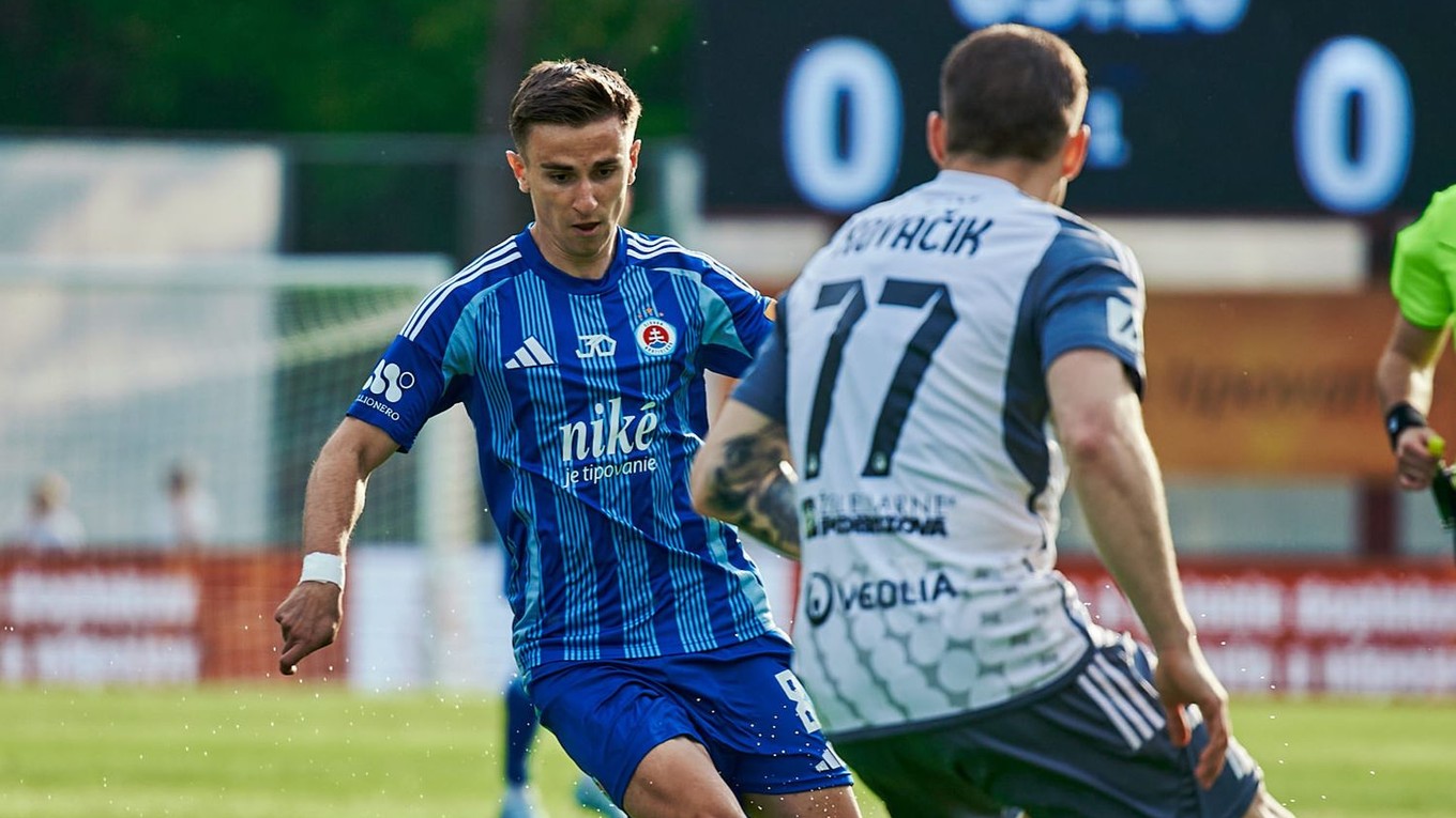 Momentka zo zápasu Podbrezová - Slovan