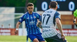 Momentka zo zápasu Podbrezová - Slovan