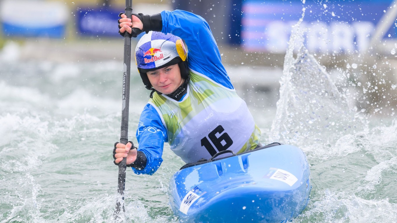 Na snímke je slovenská vodná slalomárka Zuzana Paňková.