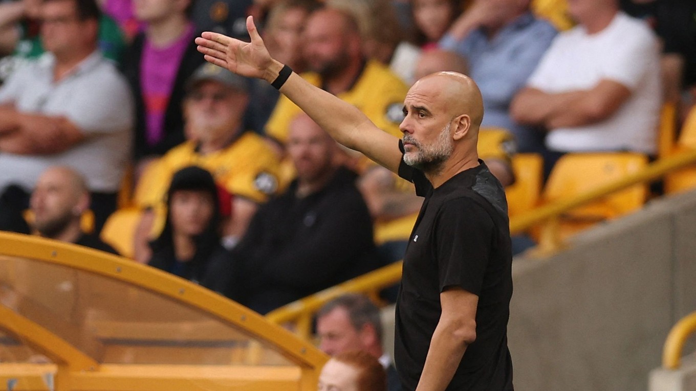 Pep Guardiola počas zápasu s Wolverhamptonom.