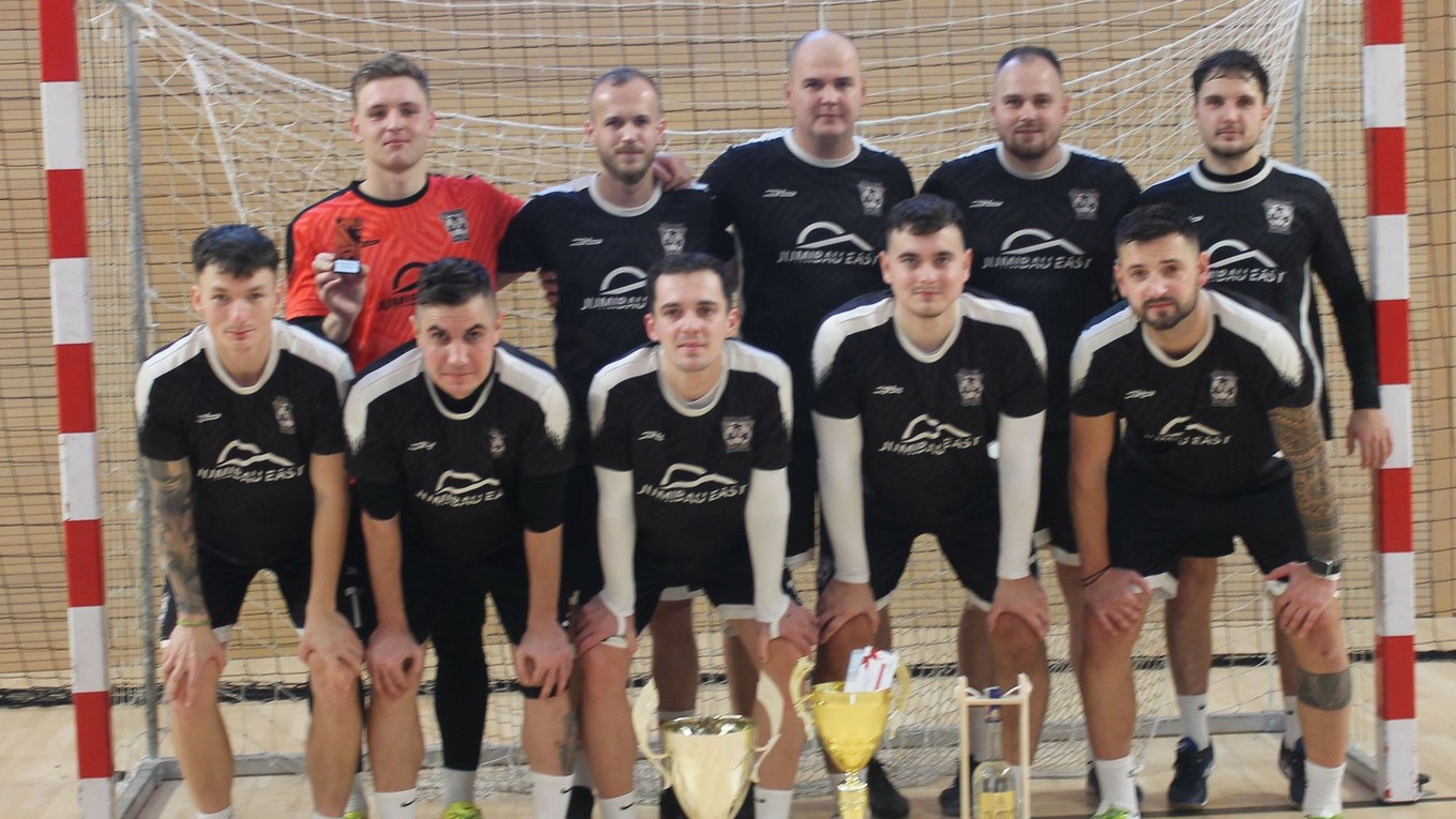 Tím JUMIBAU po víťazstve na Mafrestav Cup 2025.